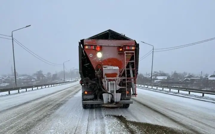 коммунальщики, дорожные реагенты