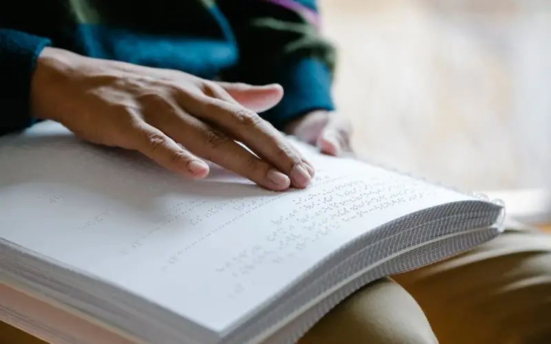 Көзі нашар көретін