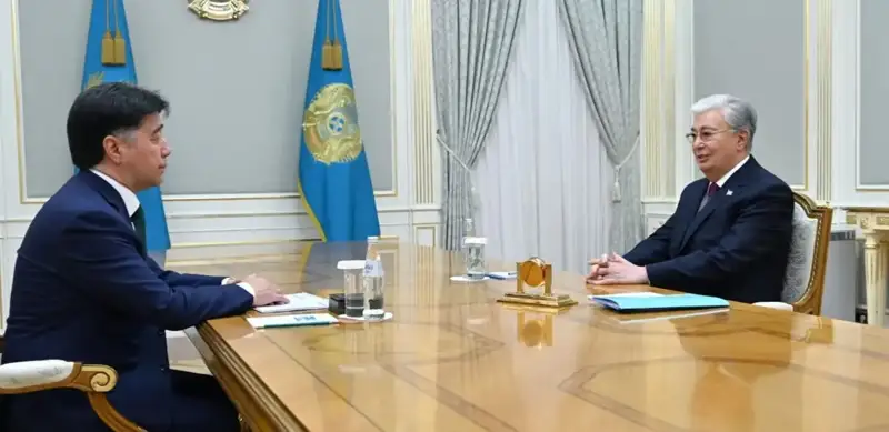 Kassym-Jomart Tokayev, Alikhan Baimenov discuss global trends in public administration development