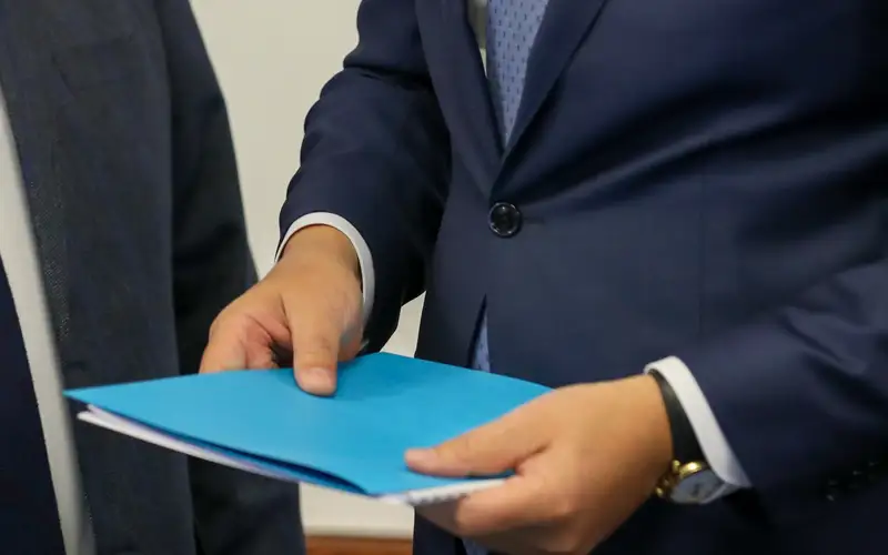 Қытай спутниктері көбейіп келеді: Президент кеңесшісі заң қабылдауда кешікпеу керегін айтуда 