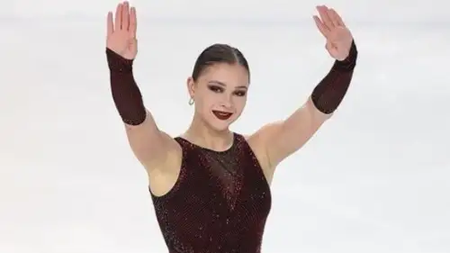 Figure skater Sofia Samodelkina claims bronze at 2025 World Winter