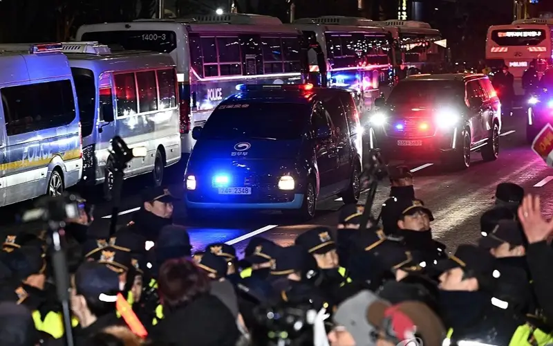 Суд постановил взять под стражу президента Южной Кореи 