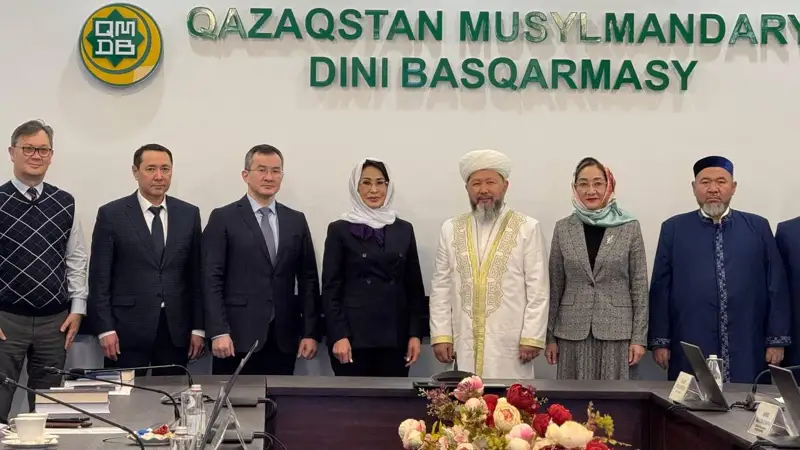 Densaýlyq saqtaý mınıstri Bas múftımen donorlyq jáne vaktsınatsııalaý máselelerin talqylady