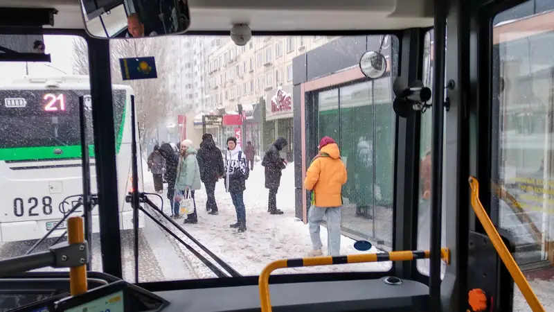 погода, остановка, буран, люди, автобус