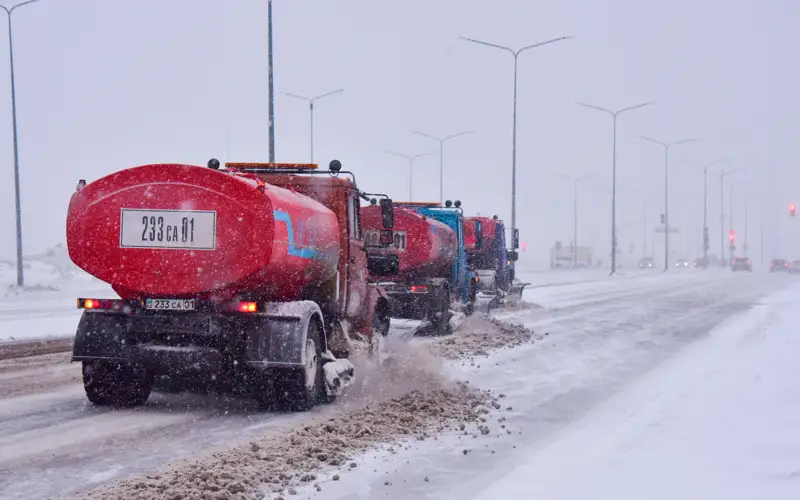 trassa, zakryta doroga, metel, býran, snegoýborochnye mashıny, qar tazalaý mashınalary, avtojol, jol jabyq, boran