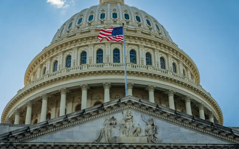 США приостанавливает оказание помощи на развитие другим странам