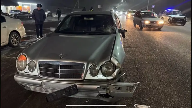 Пешехода насмерть сбили на трассе Алматы — Бишкек