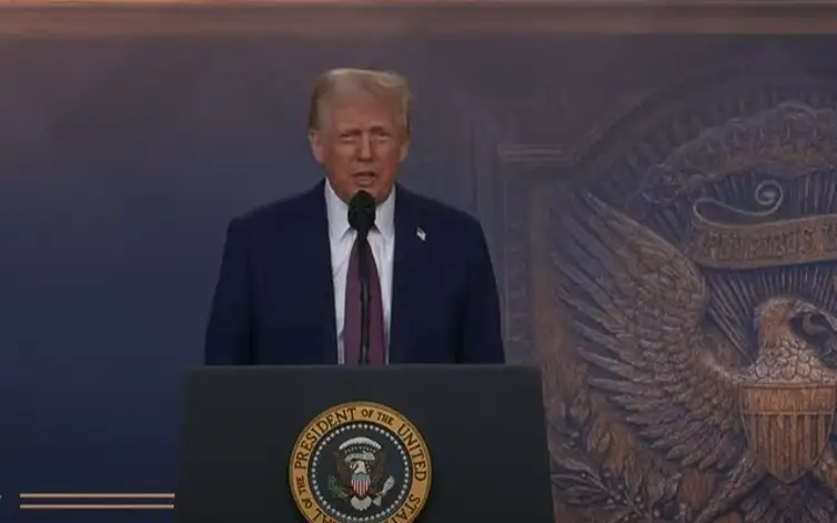 Дональд Трамп 