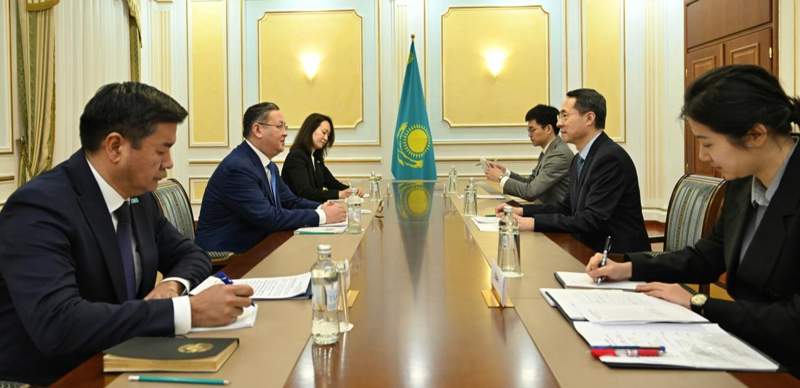 Kazakh FM Nurtleu meets newly-appointed Chinese Ambassador Han Chunlin