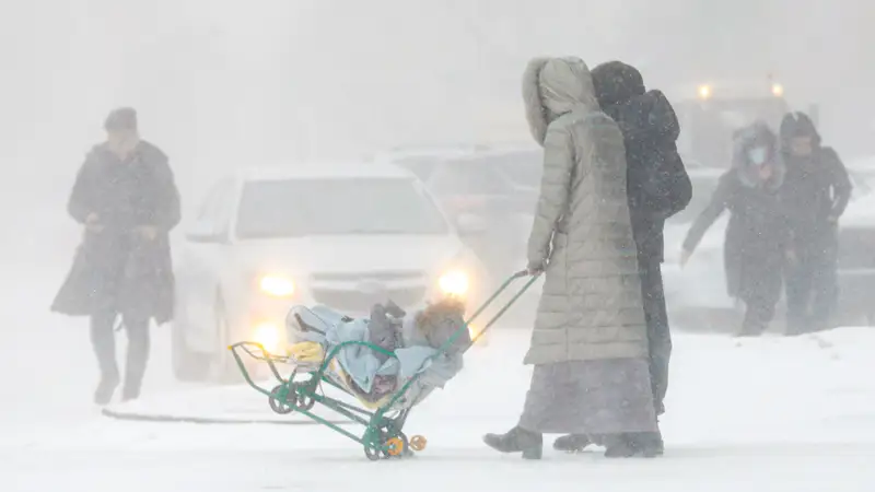 метель, снег, погода, люди, ауа райы, қар, боран, адамдар