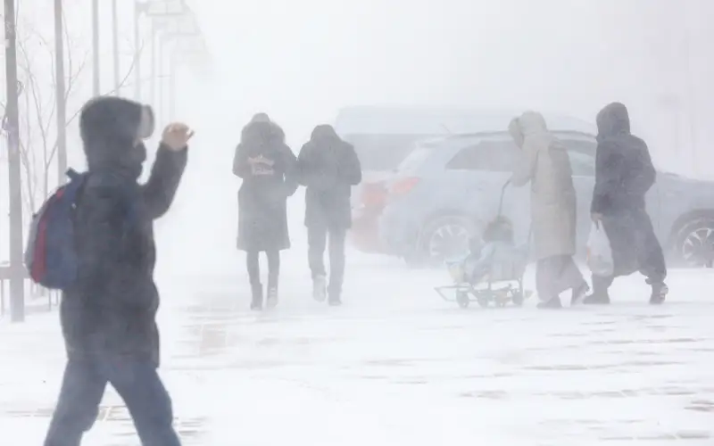 метель, снег, погода, люди, ауа райы, қар, боран, адамдар