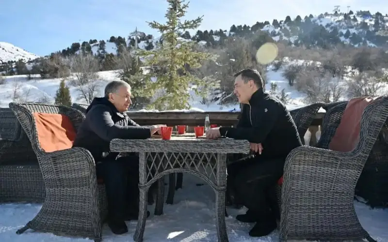 Ўзбекистон ва Қирғизистон президентларининг норасмий учрашуви бўлиб ўтди