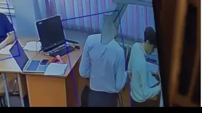  Pavlodarda oqýshyny úshkir zatpen túırep ótken muǵalim qylmystyq jaýapkershilikke tartylady