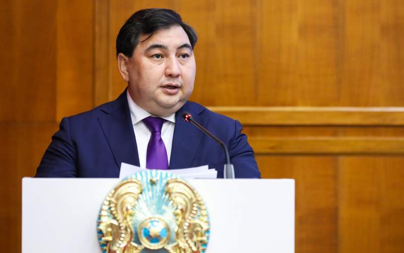 ҚР Мемлекеттік қызмет істері агенттігінің төрағасы Дархан Жазықбай