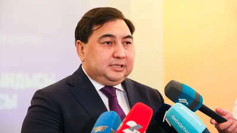 Мемлекеттік қызмет істері агенттігінің төрағасы Дархан Жазықбай