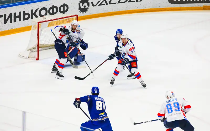 Hokkeı Barys - Lada