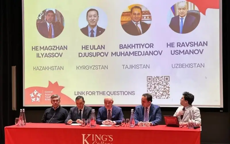 Londonda Ortalyq Azııa jastarynyń sammıti ótti