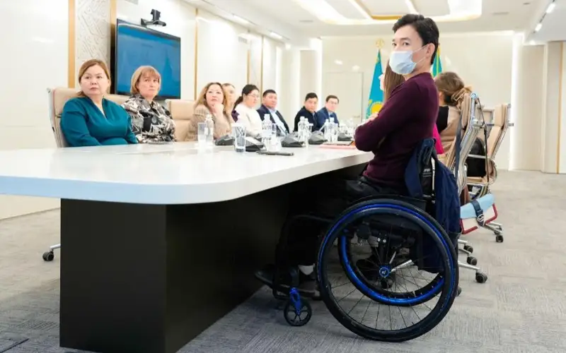 Какую помощь получают люди с особыми потребностями в Астане