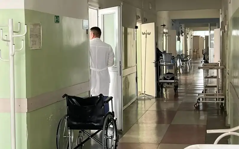 Almatydaǵy órt: zardap shekken eki adam jan saqtaý bóliminde jatyr
