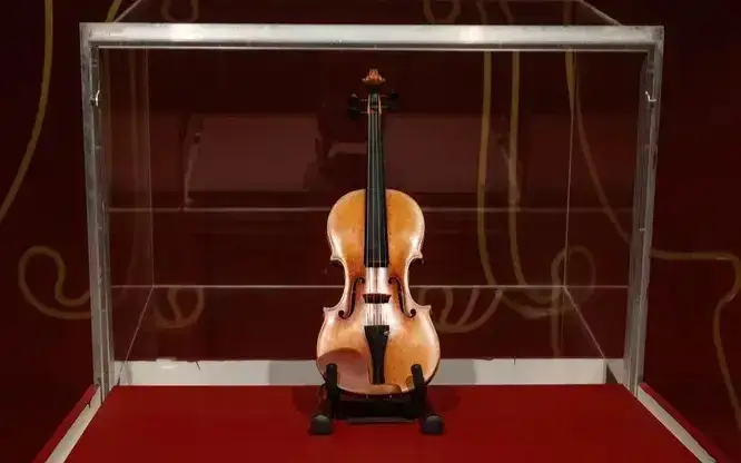 Страдивари скрипкаси