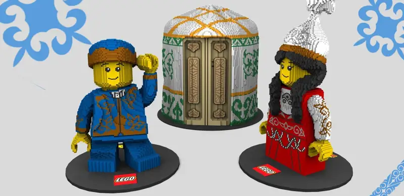 Из конструктора LEGO собрали юрту и фигуры в казахских национальных костюмах