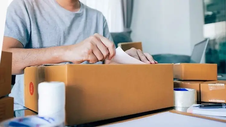 Почтовая служба США приостановила доставку посылок из КНР