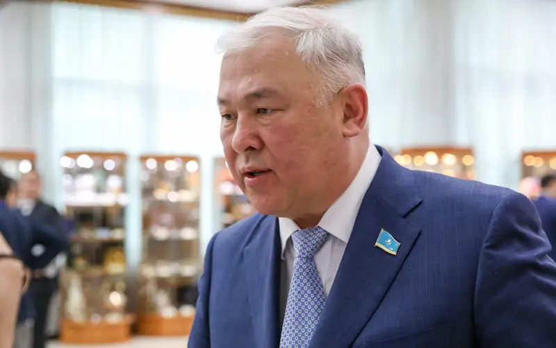 Мурат Абенов