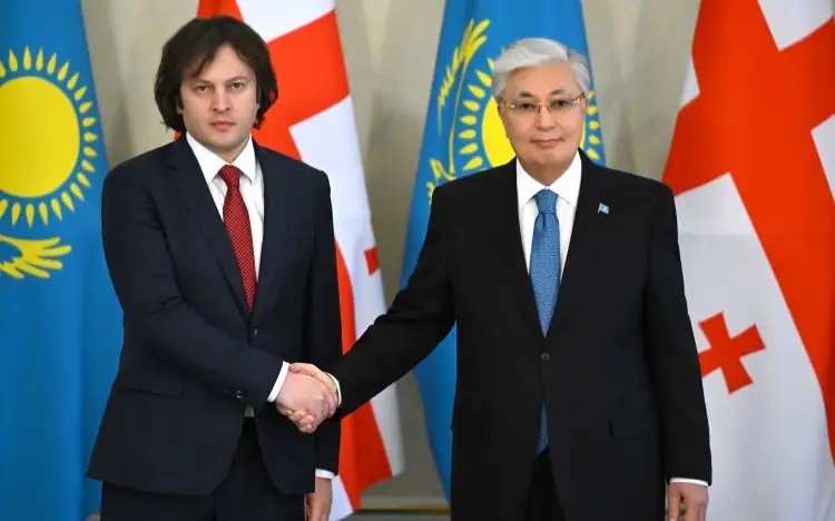 Ираклий Кобахидзе пригласил Касым-Жомарта Токаева посетить с визитом Грузию