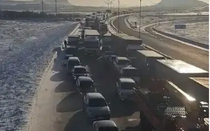 Қарағанды-Астана тас жолында 1 500-ге жуық көлік кептеліп қалды