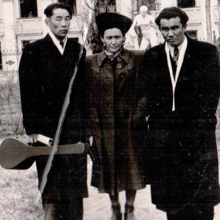 өнер Астана