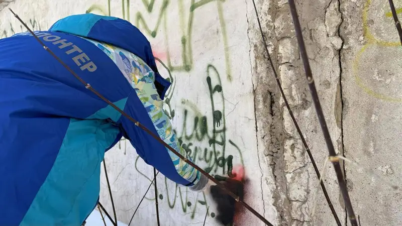 Астанада қауіпті жарнамалар өшіріліп жатыр