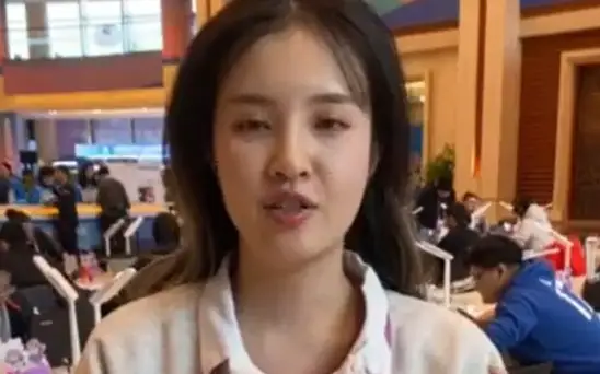  Li Yimei esimdi tanymal bloger 