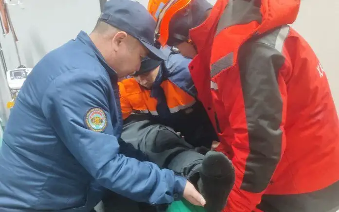 спасли туриста в горах Алматы