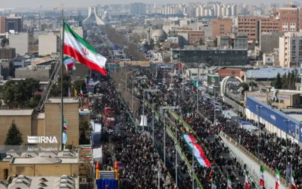 Иранцы отмечают годовщину Исламской революции 1979 года