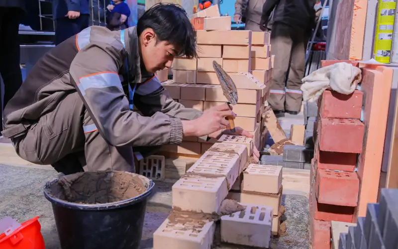 специалисты в колледже