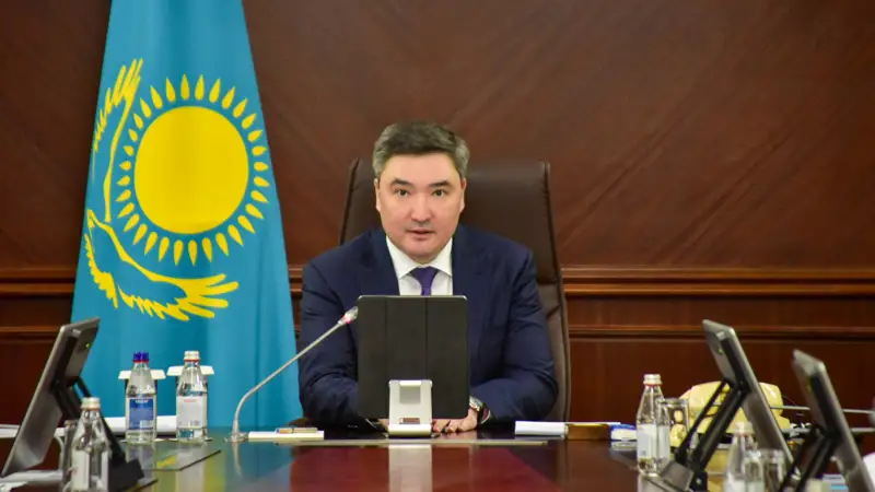 Олжас Бектенов 