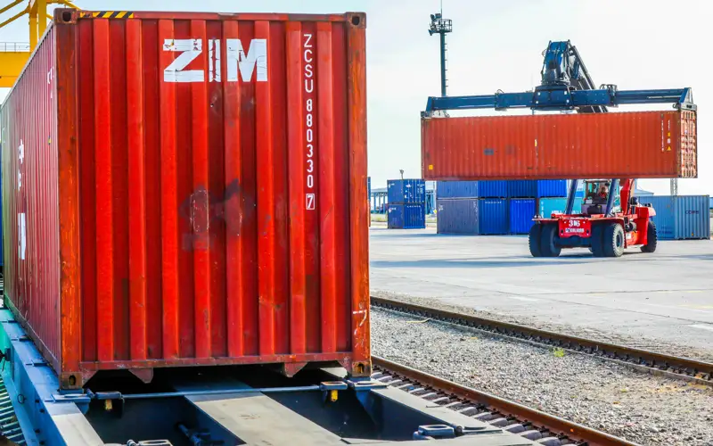 теміржол, жүк тасымалы