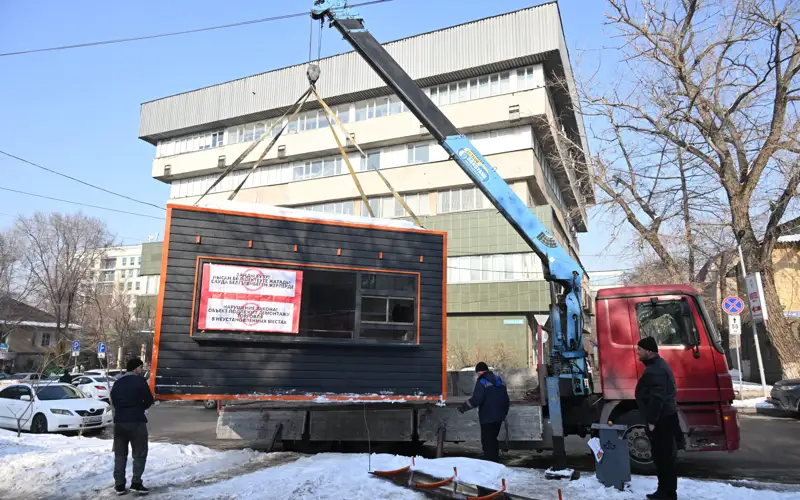 Алматыда тағы 211 заңсыз сауда нысаны бұзылды