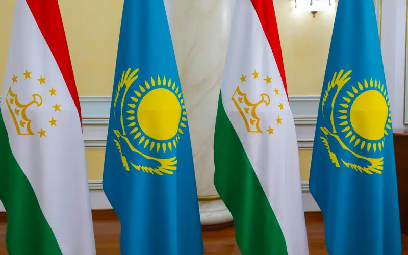 Казахстан и Таджикистан