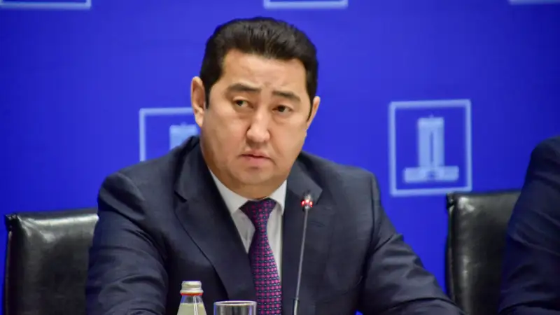 Aıdarbek Saparov