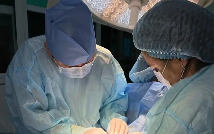 Хирурги Алматы спасли двух детей, проглотивших магниты