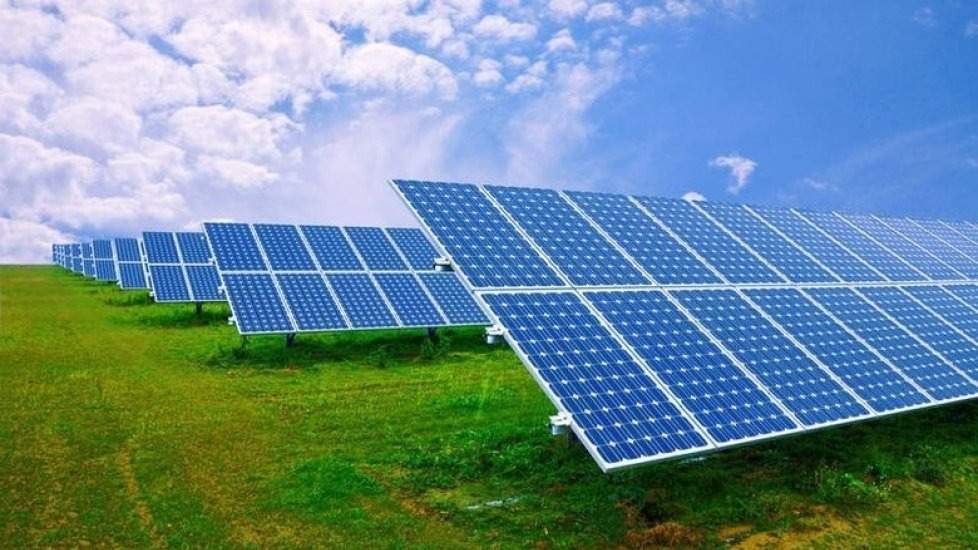 Indonesia accelerates its energy transition by building 15 solar power stations