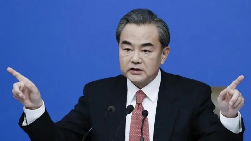 Глава МИД Китая прокомментировал возможные переговоры о перемирии между Россией и Украиной