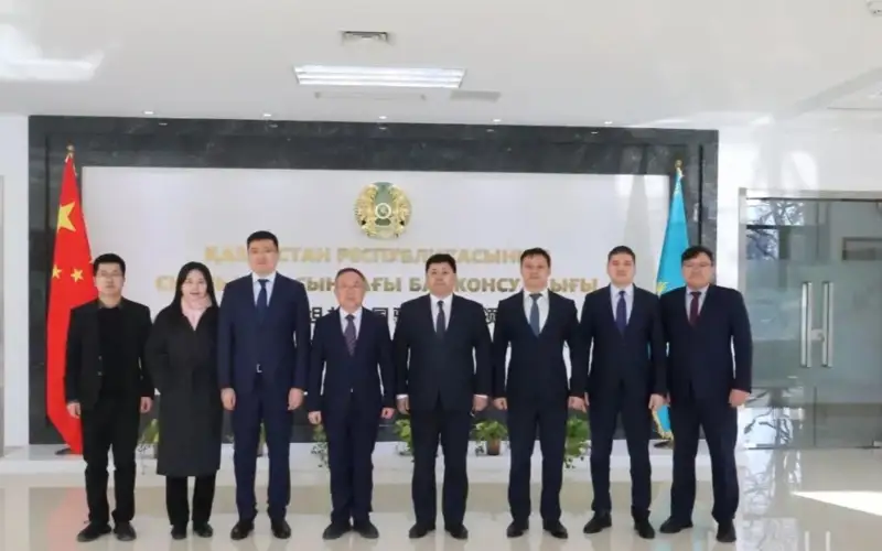 哈萨克斯坦驻西安总领事会见甘肃省外办副主任赵军一行