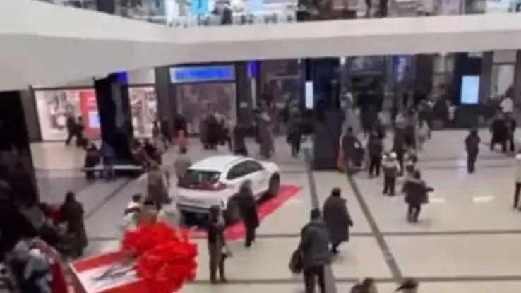 Tarazda saýda ortalyǵynan adamdar evakýatsııalanyp jatyr 