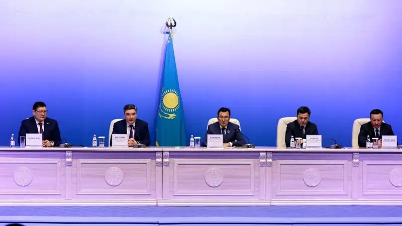 Олжас Бектенов Абай облысының активіне жаңа әкімді таныстырды 