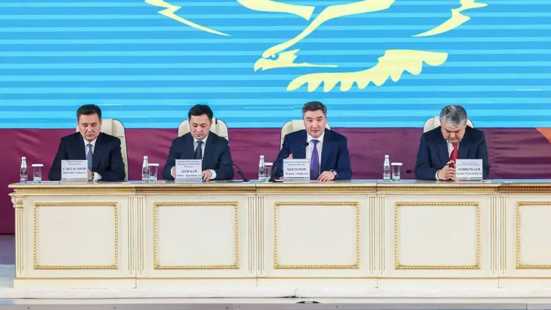 Bektenov Prezıdenttiń tapsyrmasy boıynsha Shyǵys Qazaqstan oblysy aktıvine jańa ákimdi tanystyrdy