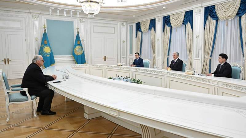 Глава государства принял президента Международной федерации борьбы Глава государства принял президента Международной федерации борьбы