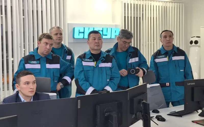 представители «KMG PetroChem» и «КазТрансОйл» посетили газоперерабатывающие предприятия Западной Сибири