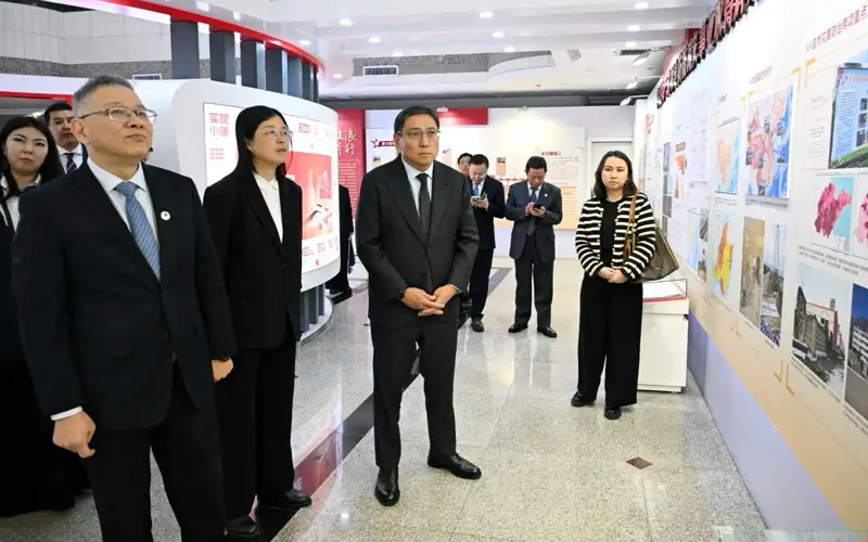 阿拉木图市长与中国地震局局长会谈：加强地震安全合作